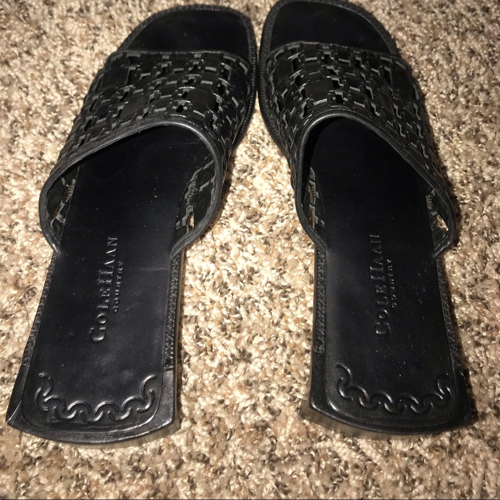 Black sandal